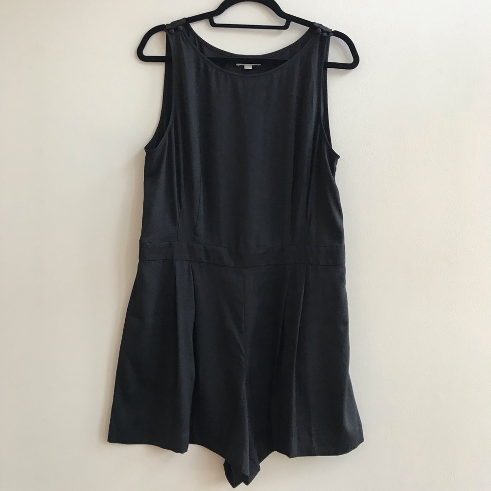 Gorgeous Black womens romper by Ann Taylor LOFT